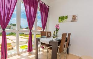 One-Bedroom Apartment In Vir