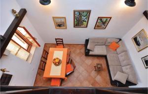 2 Bedroom Nice Home In Stari Grad