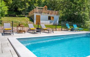 2 Bedroom Gorgeous Home In Frkasic