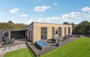 Gorgeous Home In Ringkøbing With Wifi