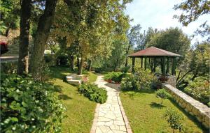 Gorgeous Apartment In Supetarska Draga