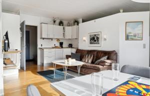 2 Bedroom Amazing Apartment In Fanø