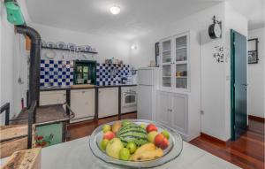 2 Bedroom Gorgeous Home In Frkasic 