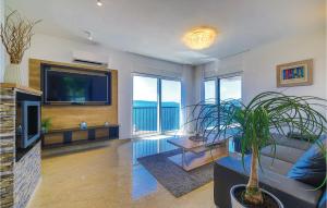 Nice Home In Okrug Donji With Sauna 