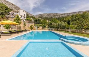 Nice Home In Solin With Wifi