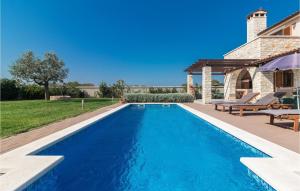 Lovely Home In Vodnjan With Kitchen 