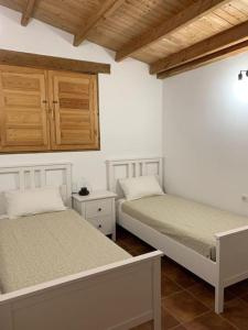 La Llobatera Casa Rural