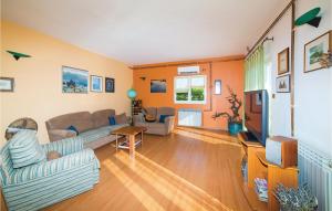 Amazing Home In Okrug Gornji With House Sea View 