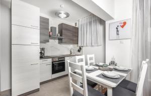 Cozy Apartment In Rijeka With Wifi