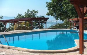 Pet Friendly Home In Podstrana With Jacuzzi 