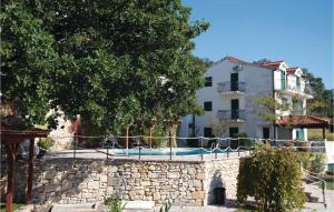 Lovely Home In Podstrana