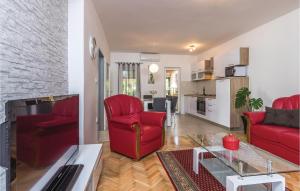 Awesome Home In Rovinj With Kitchen