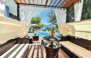 Gorgeous Home In Slatine With Wifi