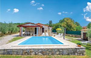 Amazing Home In Rovinj With Outdoor Swimming Pool