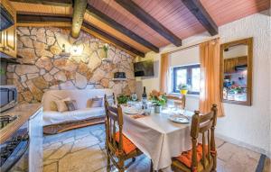 Amazing Home In Rovinj With Outdoor Swimming Pool 