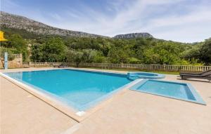 Nice Home In Solin With Wifi