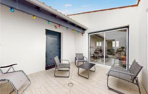 Maisons de vacances 3 Bedroom Nice Home In La Tremblade : photos des chambres