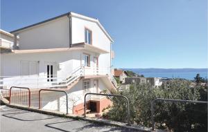 One-Bedroom Apartment Dugi Rat With Sea View 06