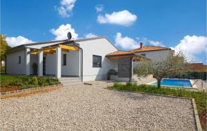 3 Bedroom Awesome Home In Novigrad 