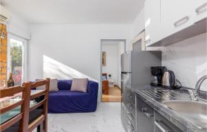 3 Bedroom Nice Apartment In Medulin 