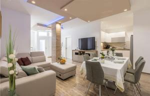 Nice Home In Solin With Wifi 