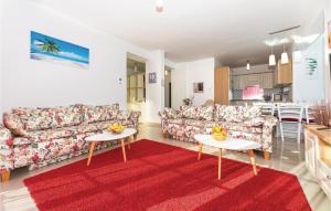 Nice Home In Brodarica With Heated Swimming Pool 