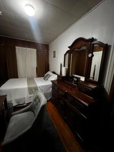 Vintage Room In A Shared House - Sherbrooke