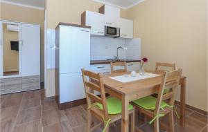 Amazing Apartment In Kastel Stari