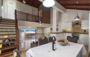 Two-Bedroom Holiday Home In Prigradica