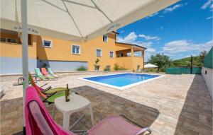 Beautiful Home In Sorici-Kanfanar With Kitchen 