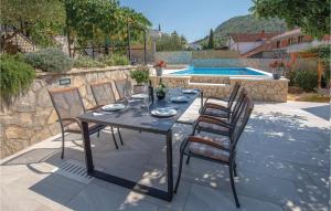 Stunning Apartment In Blace With Wifi 