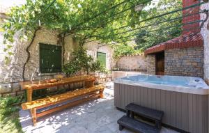 Holiday Home Simici Bb Iii - Loma-asunnot, Tučepi