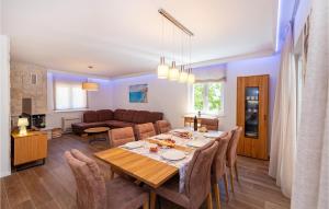 Pet Friendly Home In Privlaka 