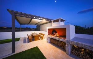 Gorgeous Home In Vrsi