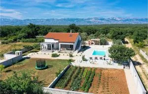 Stunning Home In Vrsi With Wifi - 波吉卡