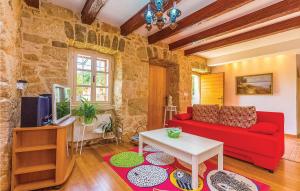 Lovely Home In Garica With Wifi 