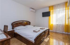 4 Bedroom Pet Friendly Home In Novalja