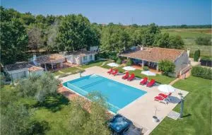 Gorgeous Home In Tar With Wifi - Tar