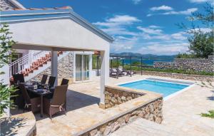 Stunning Home In Betina With Kitchen 