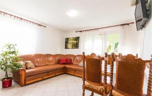 Lovely Home In Fazana With Kitchen 