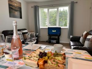 SeaBreeze Lodge, located between Penzance & St Ives - A sanctuary to relax & unwind with activities on the doorstep forthe family