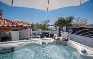 Stunning Home In Labin With Jacuzzi 