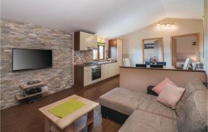 Lovely Home In Vodnjan With Kitchen 