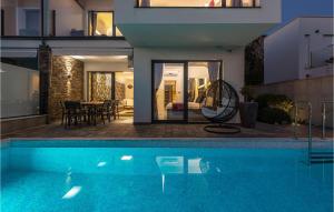 4 Bedroom Amazing Home In Kostelj