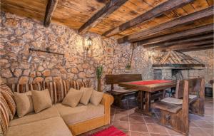 Nice Home In Gostinjac With Wifi 
