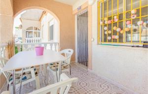 Cozy Apartment In Torrevieja With Wifi