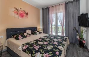 6 Bedroom Beautiful Home In Crikvenica 