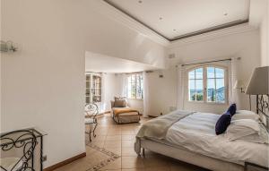 Stunning Home In Les Adrets-De-Lestére