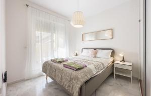 Amazing Apartment In Fuengirola