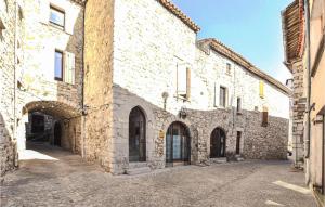 Maisons de vacances 2 Bedroom Pet Friendly Home In Ruoms : photos des chambres